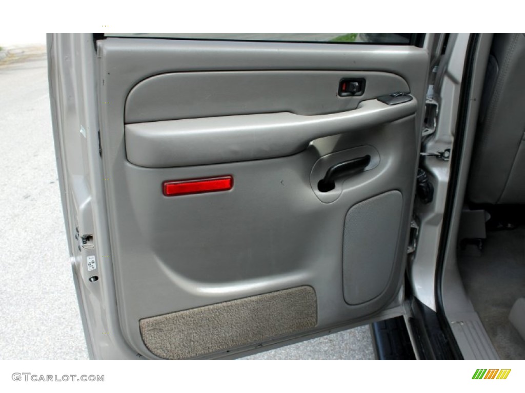 2004 Suburban K2500 LT 4x4 - Sandalwood Metallic / Gray/Dark Charcoal photo #25