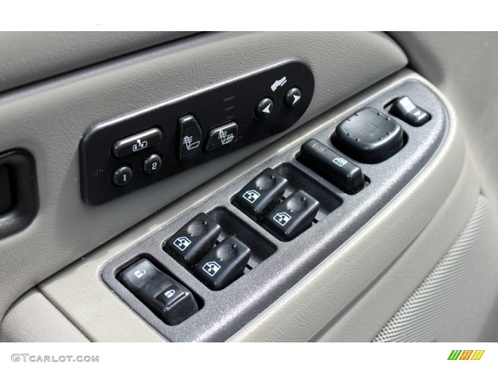 2004 Suburban K2500 LT 4x4 - Sandalwood Metallic / Gray/Dark Charcoal photo #27