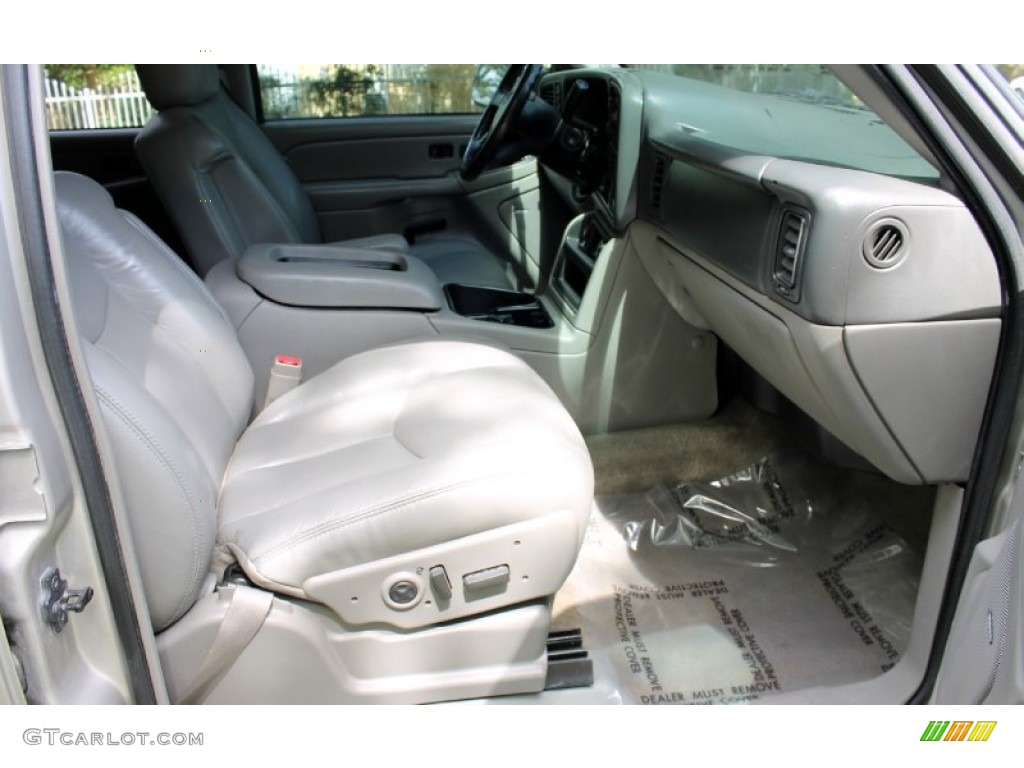 2004 Suburban K2500 LT 4x4 - Sandalwood Metallic / Gray/Dark Charcoal photo #34