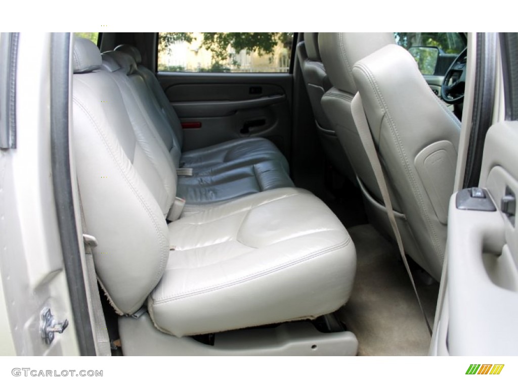 2004 Suburban K2500 LT 4x4 - Sandalwood Metallic / Gray/Dark Charcoal photo #36