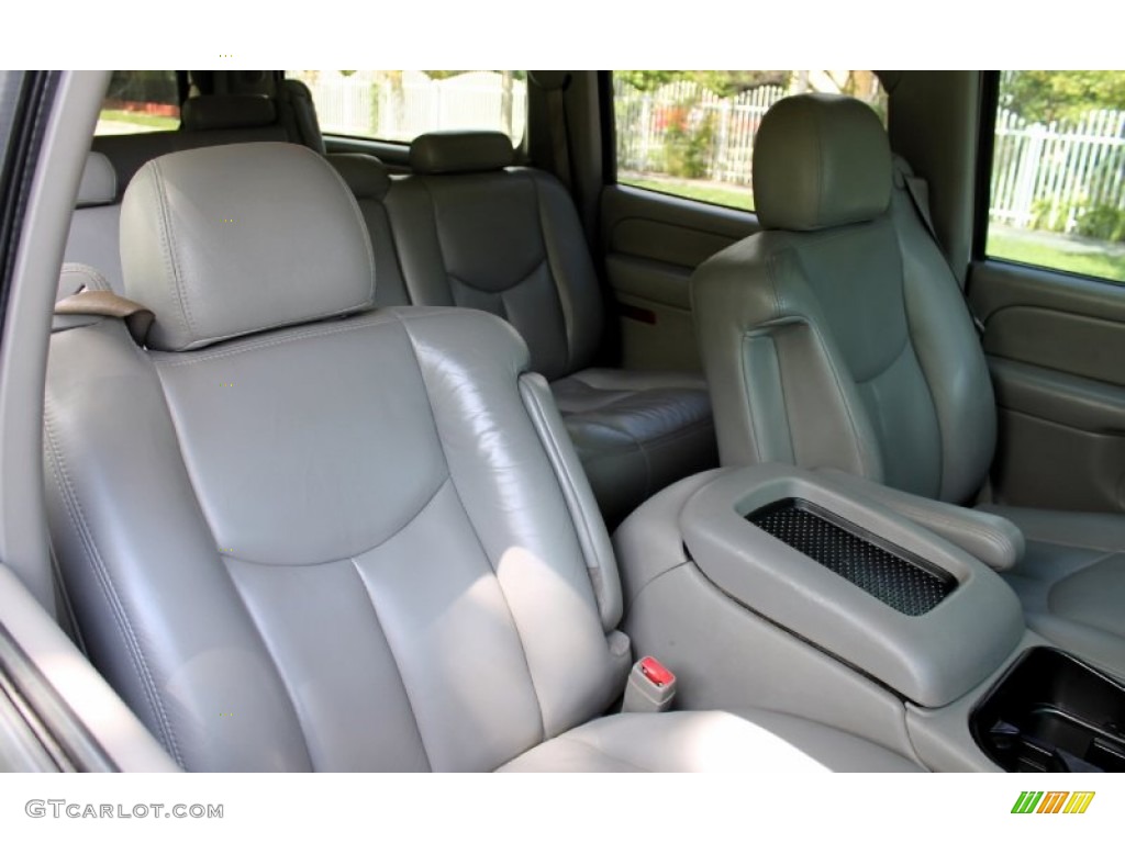 2004 Suburban K2500 LT 4x4 - Sandalwood Metallic / Gray/Dark Charcoal photo #42