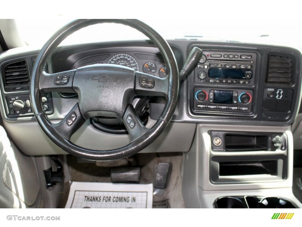 2004 Chevrolet Suburban K2500 LT 4x4 Gray/Dark Charcoal Dashboard Photo #64788801