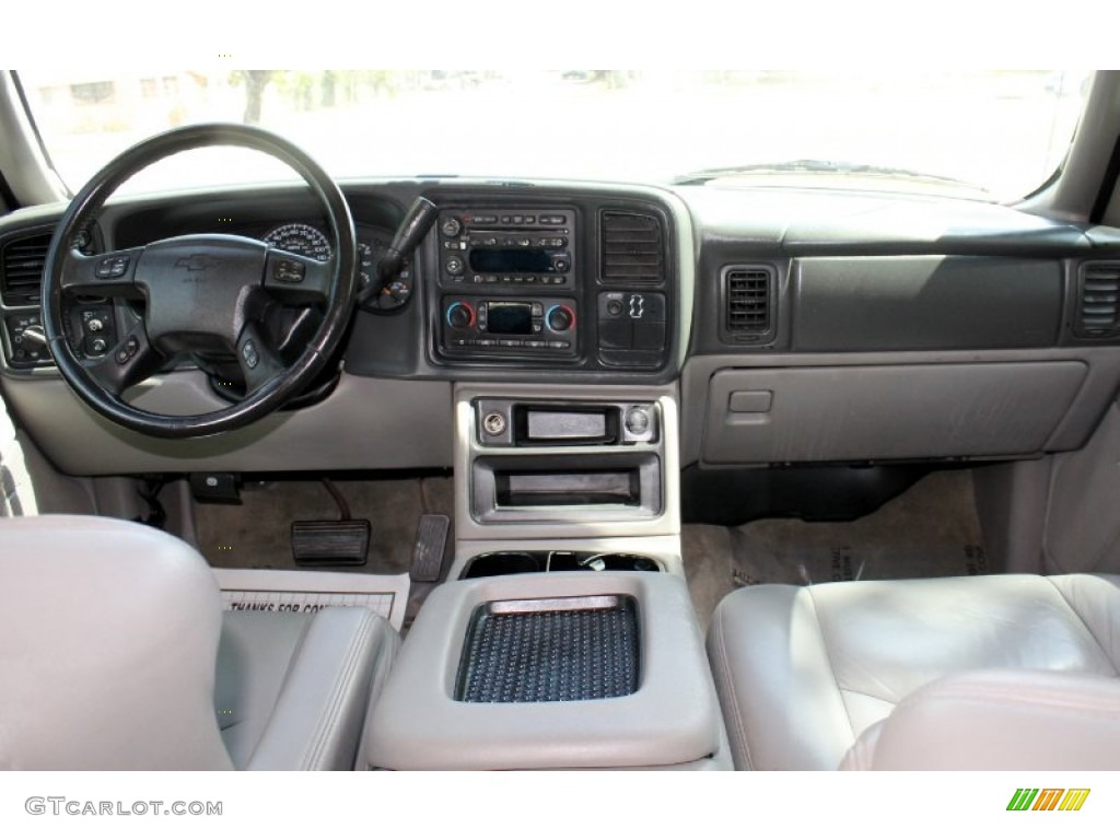 2004 Chevrolet Suburban K2500 LT 4x4 Gray/Dark Charcoal Dashboard Photo #64788822