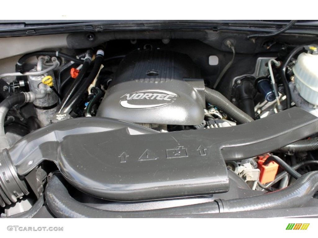 2004 Chevrolet Suburban K2500 LT 4x4 Engine Photos