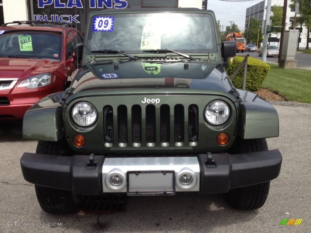 2009 Wrangler Unlimited Sahara 4x4 - Jeep Green Metallic / Dark Slate Gray/Medium Slate Gray photo #2