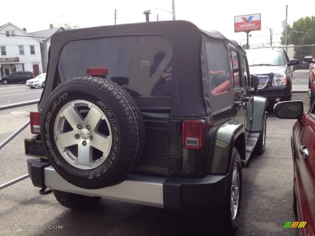 2009 Wrangler Unlimited Sahara 4x4 - Jeep Green Metallic / Dark Slate Gray/Medium Slate Gray photo #4