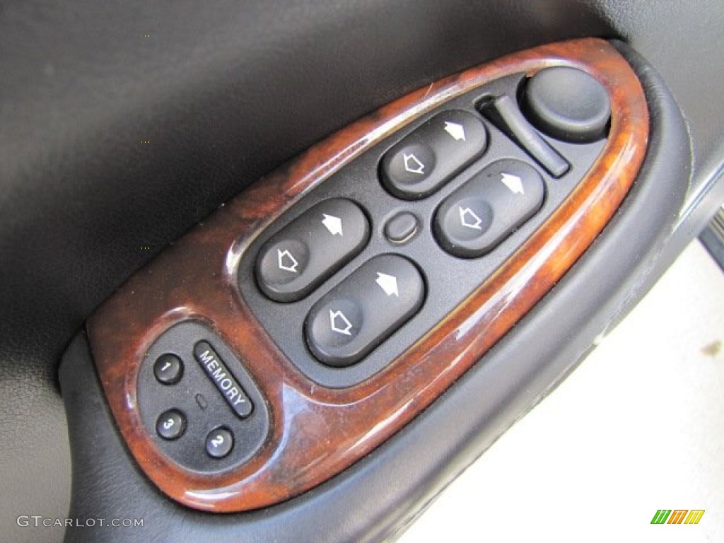 2001 Jaguar XJ Vanden Plas Supercharged Controls Photos