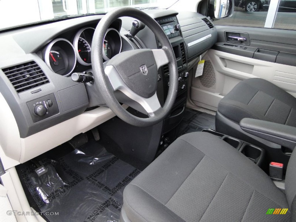 2008 Grand Caravan SE - Bright Silver Metallic / Medium Slate Gray/Light Shale photo #11