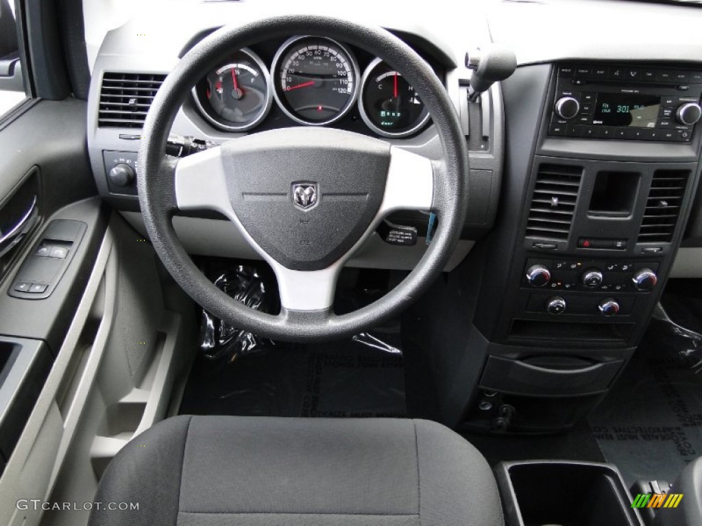 2008 Grand Caravan SE - Bright Silver Metallic / Medium Slate Gray/Light Shale photo #18