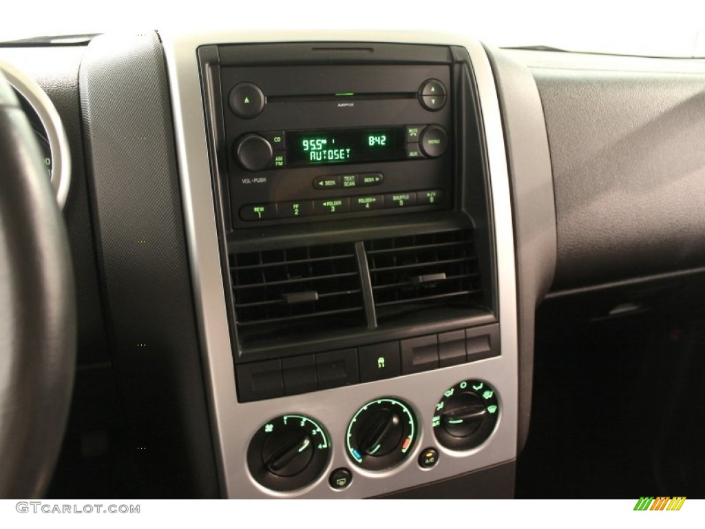 2006 Mercury Mountaineer Convenience AWD Controls Photos