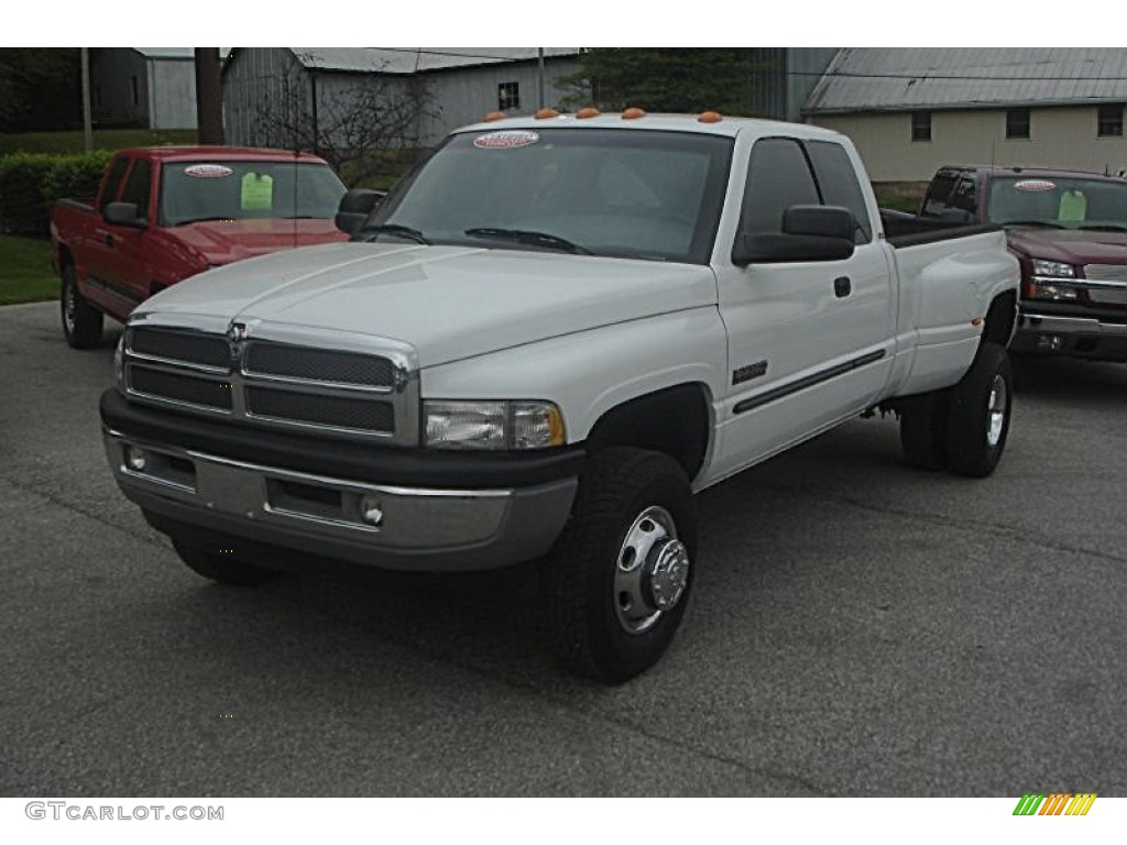 2001 Ram 3500 SLT Quad Cab 4x4 Dually - Bright White / Mist Gray photo #1