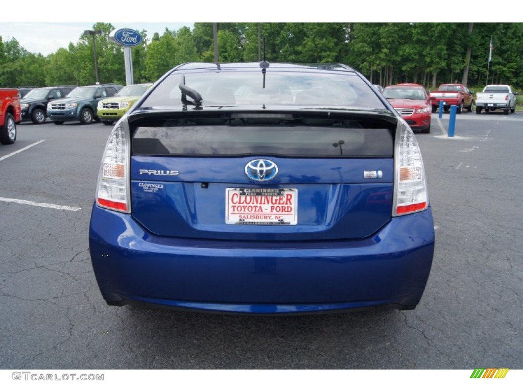 2010 Prius Hybrid V - Blue Ribbon Metallic / Dark Gray photo #4