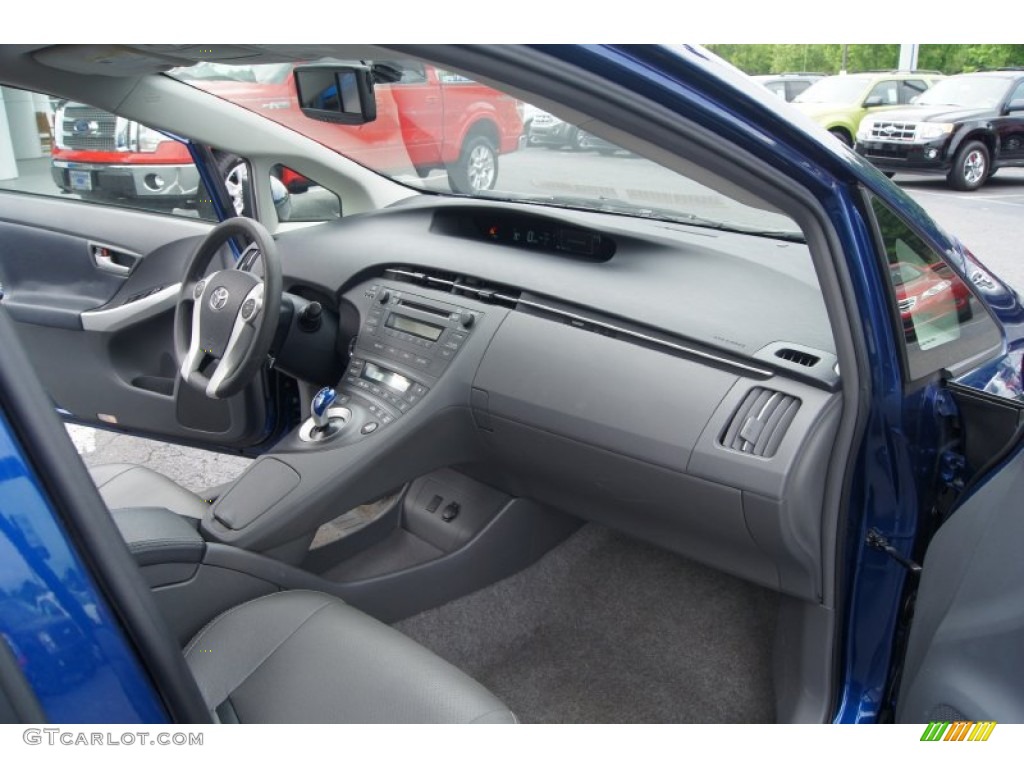 2010 Prius Hybrid V - Blue Ribbon Metallic / Dark Gray photo #13