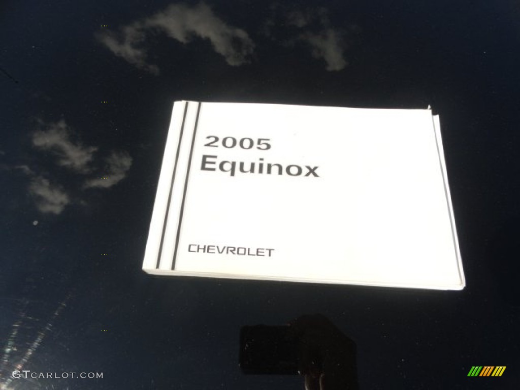 2005 Equinox LS AWD - Black / Light Gray photo #16