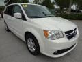 Stone White - Grand Caravan Crew Photo No. 12