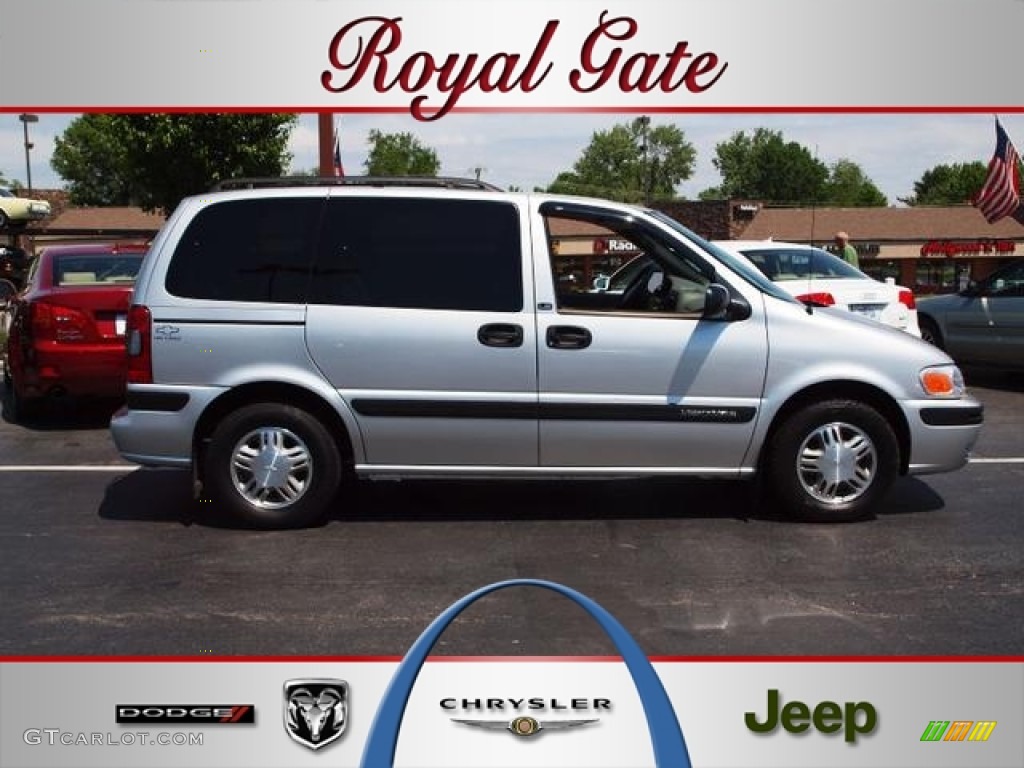 2003 Venture LS - Galaxy Silver Metallic / Medium Gray photo #1