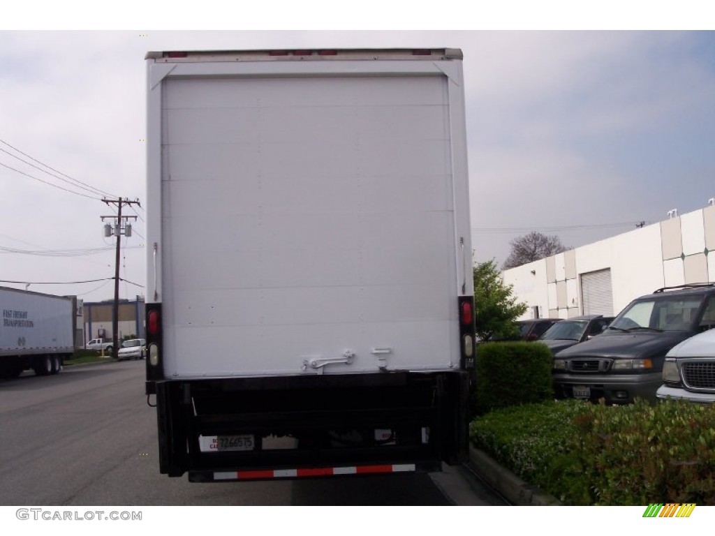 2006 F650 Super Duty XLT Regular Cab Moving Truck - Oxford White / Flint Gray photo #12
