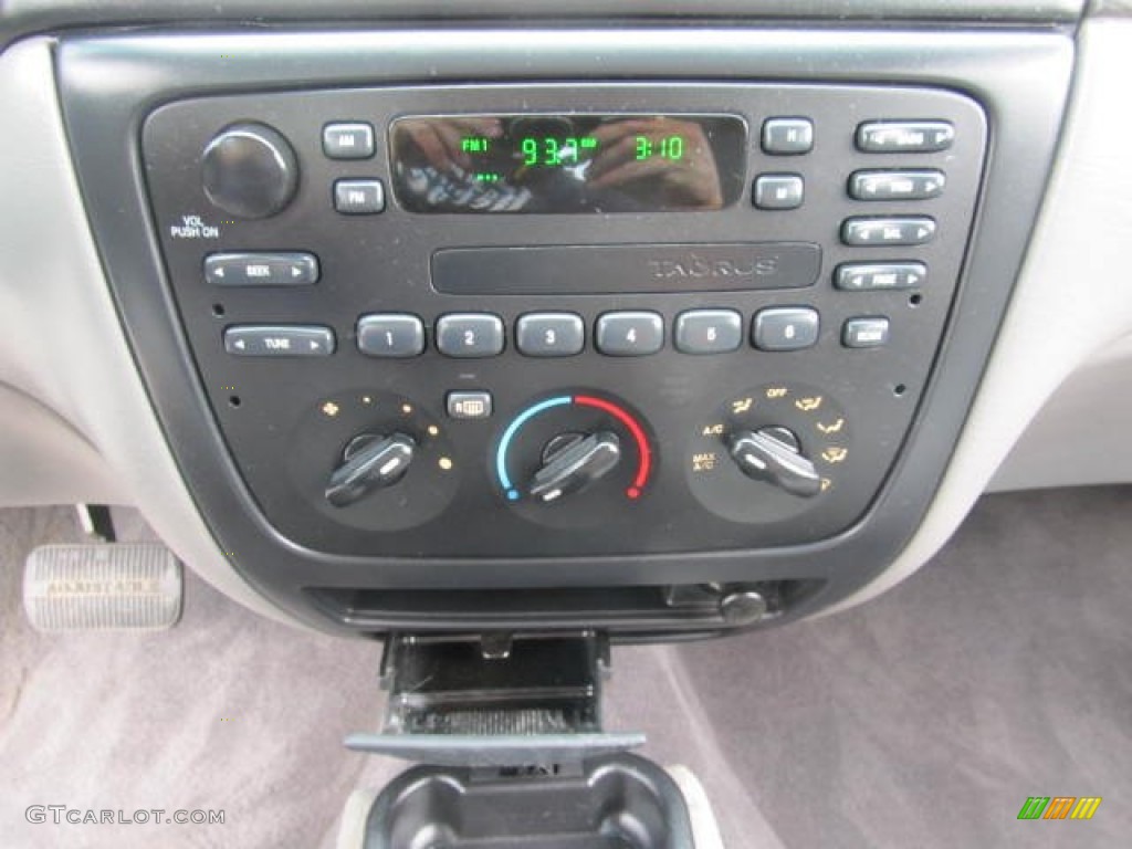 2001 Ford Taurus SE Wagon Controls Photo #64830583