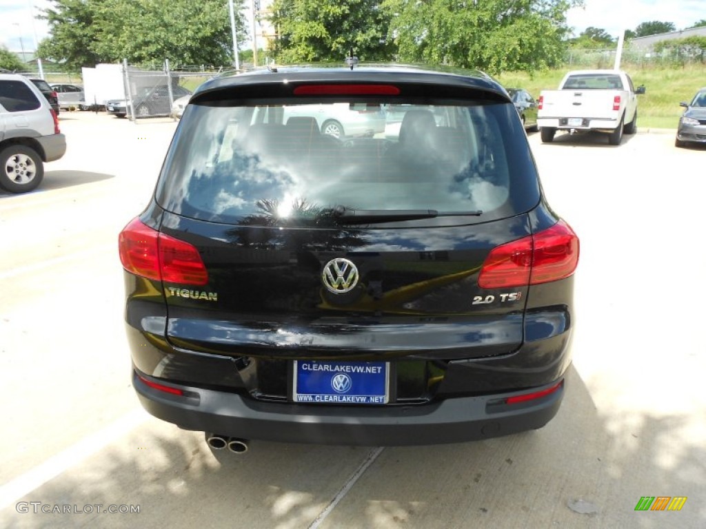 2012 Tiguan S - Deep Black Metallic / Black photo #6