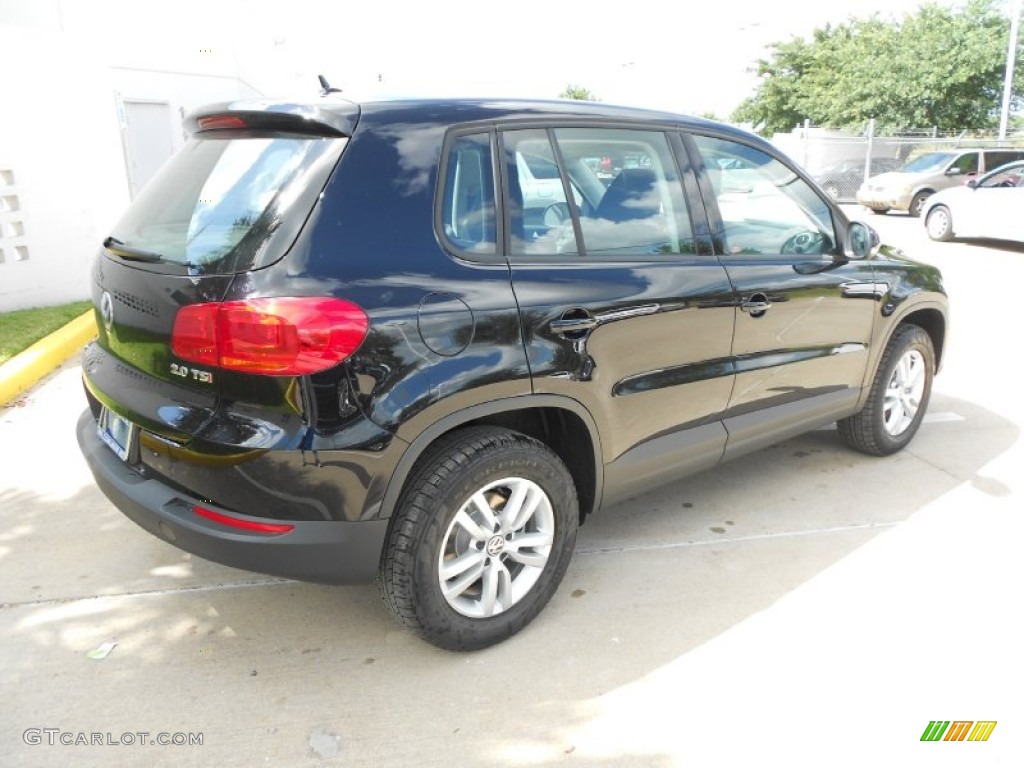 2012 Tiguan S - Deep Black Metallic / Black photo #7