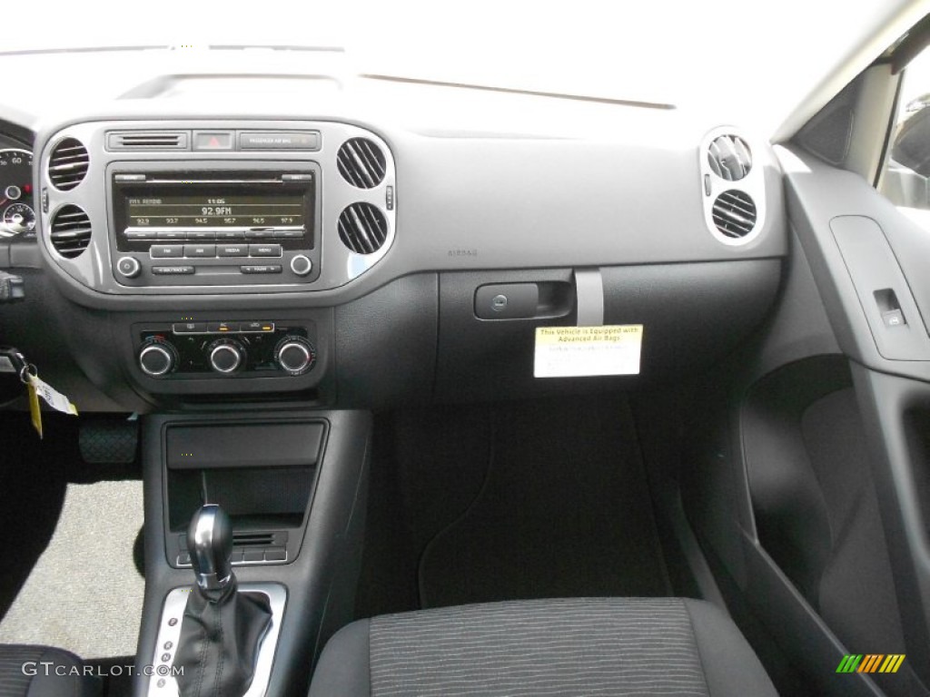 2012 Tiguan S - Deep Black Metallic / Black photo #15