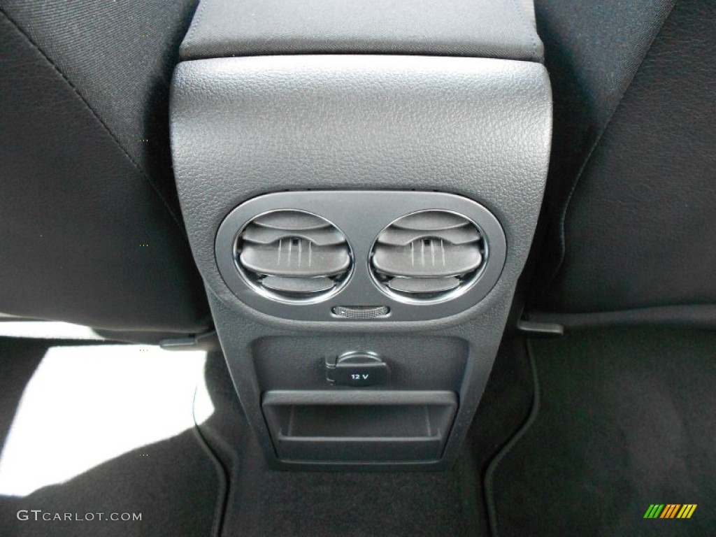2012 Tiguan S - Deep Black Metallic / Black photo #20