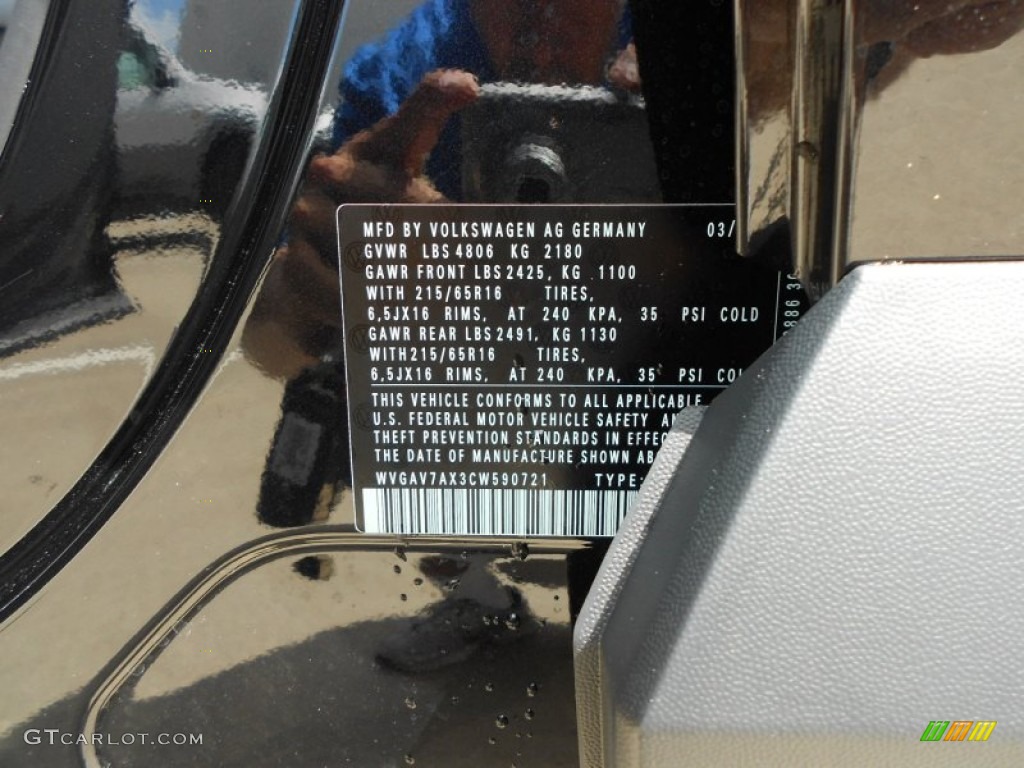 2012 Tiguan S - Deep Black Metallic / Black photo #23