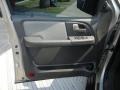 2003 Silver Birch Metallic Ford Expedition XLT  photo #16