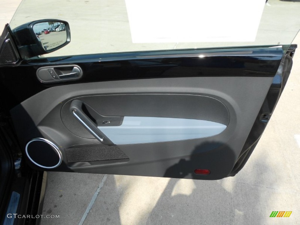 2012 Volkswagen Beetle Turbo Black/Blue Door Panel Photo #64836070