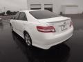 Super White - Camry SE Photo No. 5