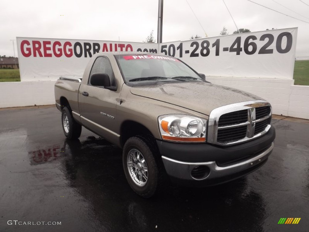 2006 Ram 1500 SLT Regular Cab - Light Khaki Metallic / Khaki Beige photo #1