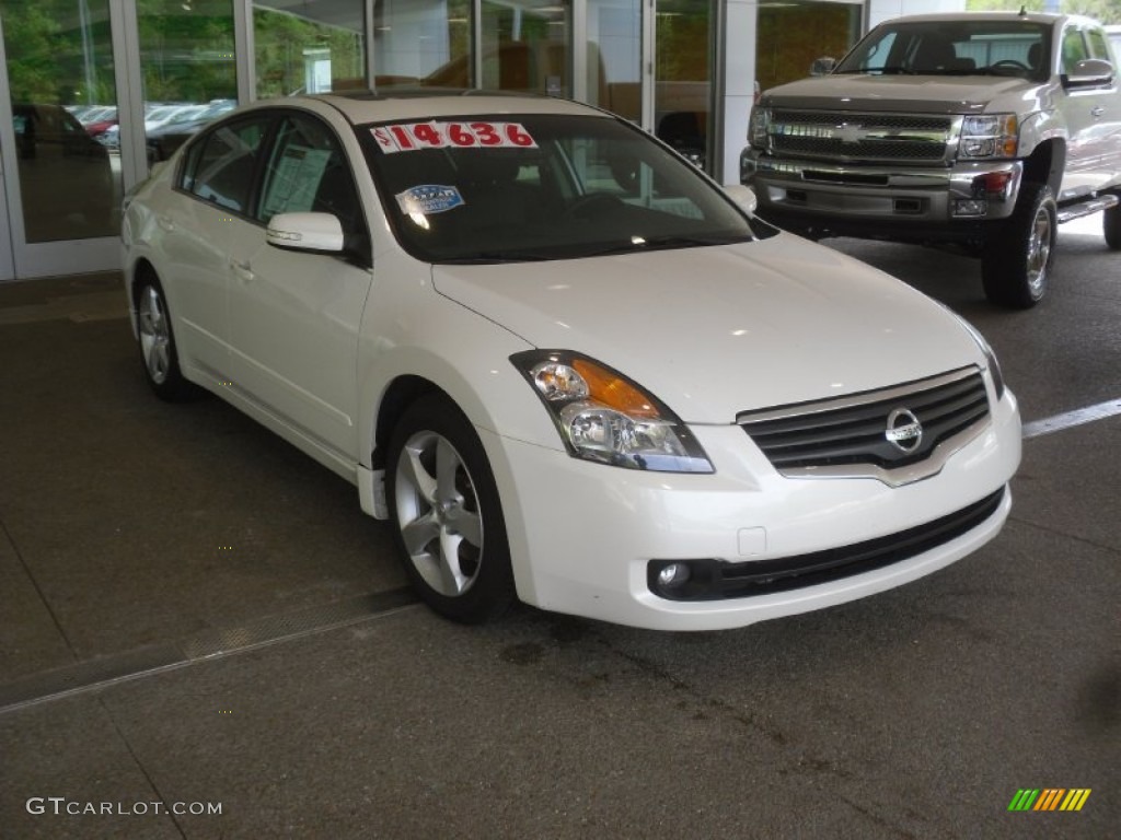 2007 Altima 3.5 SE - Winter Frost Pearl / Charcoal photo #1