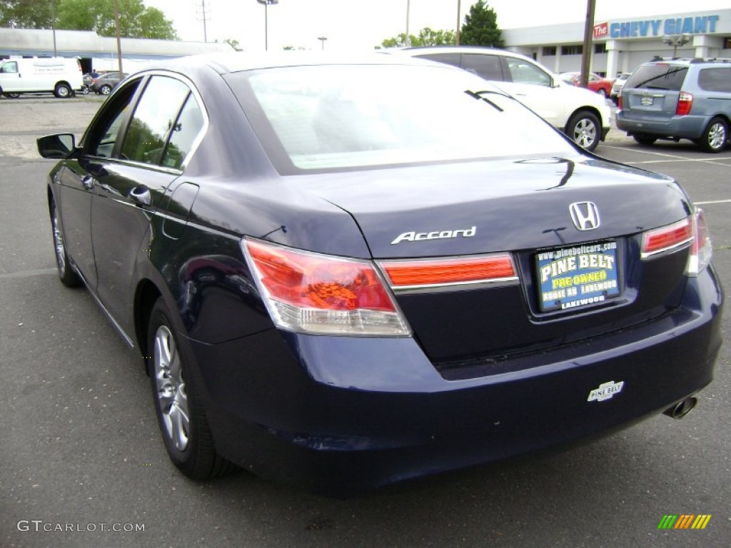 2011 Accord LX-P Sedan - Royal Blue Pearl / Gray photo #6