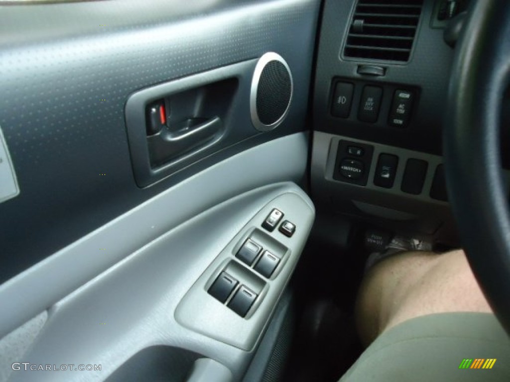 2006 Tacoma V6 TRD Double Cab 4x4 - Desert Sand Mica / Graphite Gray photo #16