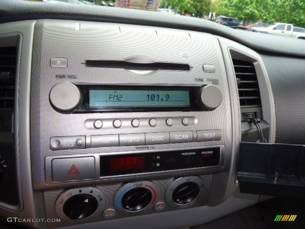 2006 Tacoma V6 TRD Double Cab 4x4 - Desert Sand Mica / Graphite Gray photo #17