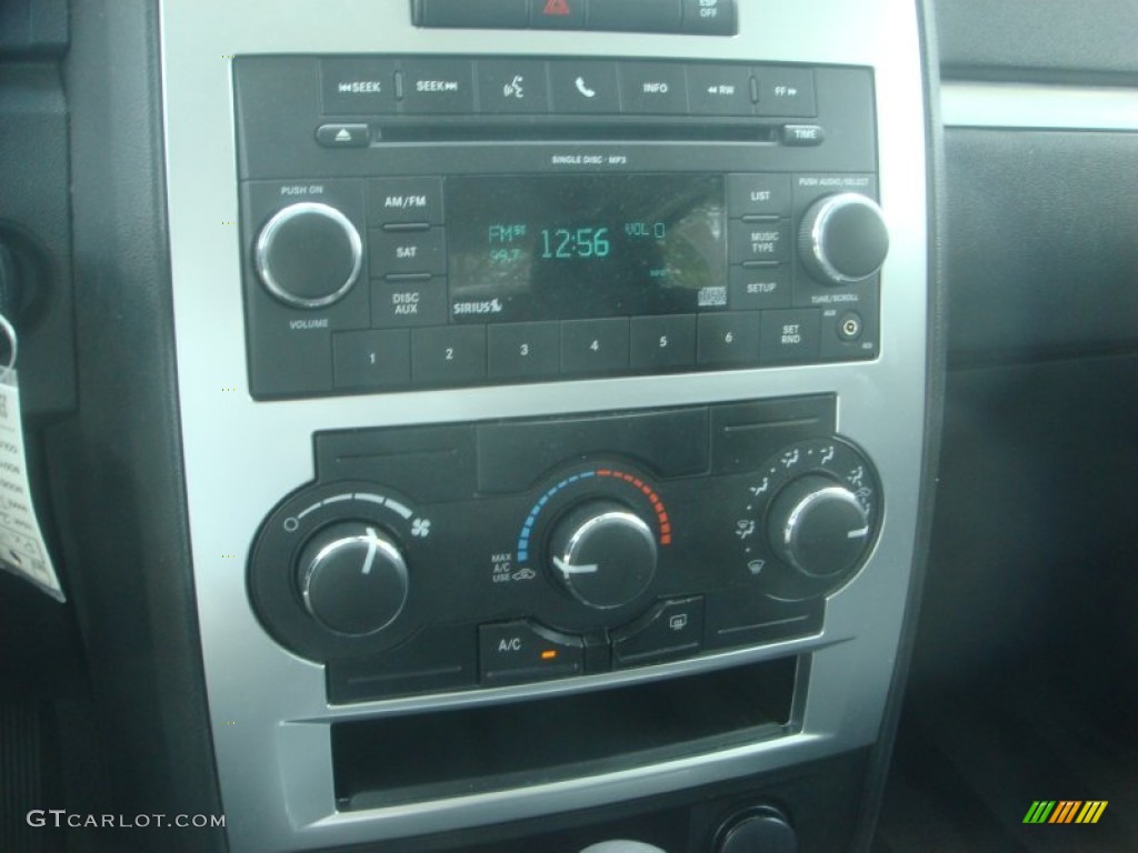 2010 Charger SXT - Stone White / Dark Slate Gray photo #15