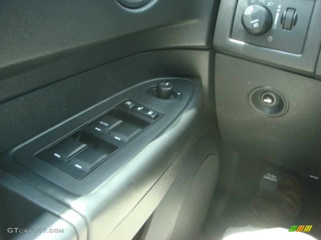 2010 Charger SXT - Stone White / Dark Slate Gray photo #17