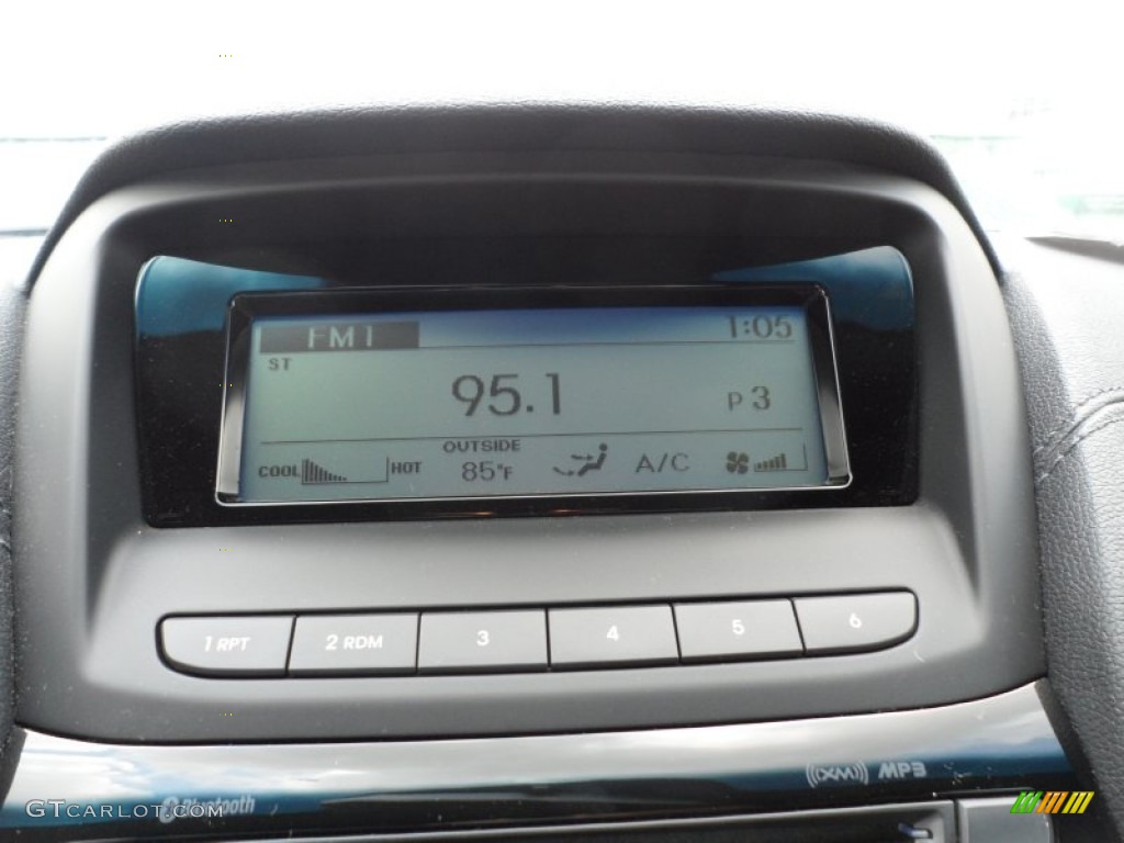 2013 Hyundai Genesis Coupe 3.8 R-Spec Audio System Photos