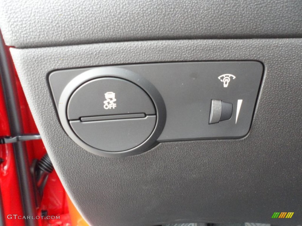 2013 Hyundai Genesis Coupe 3.8 R-Spec Controls Photo #64853484