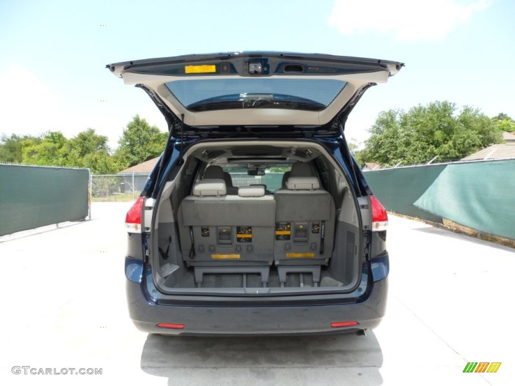 2012 Sienna XLE - South Pacific Pearl / Light Gray photo #19