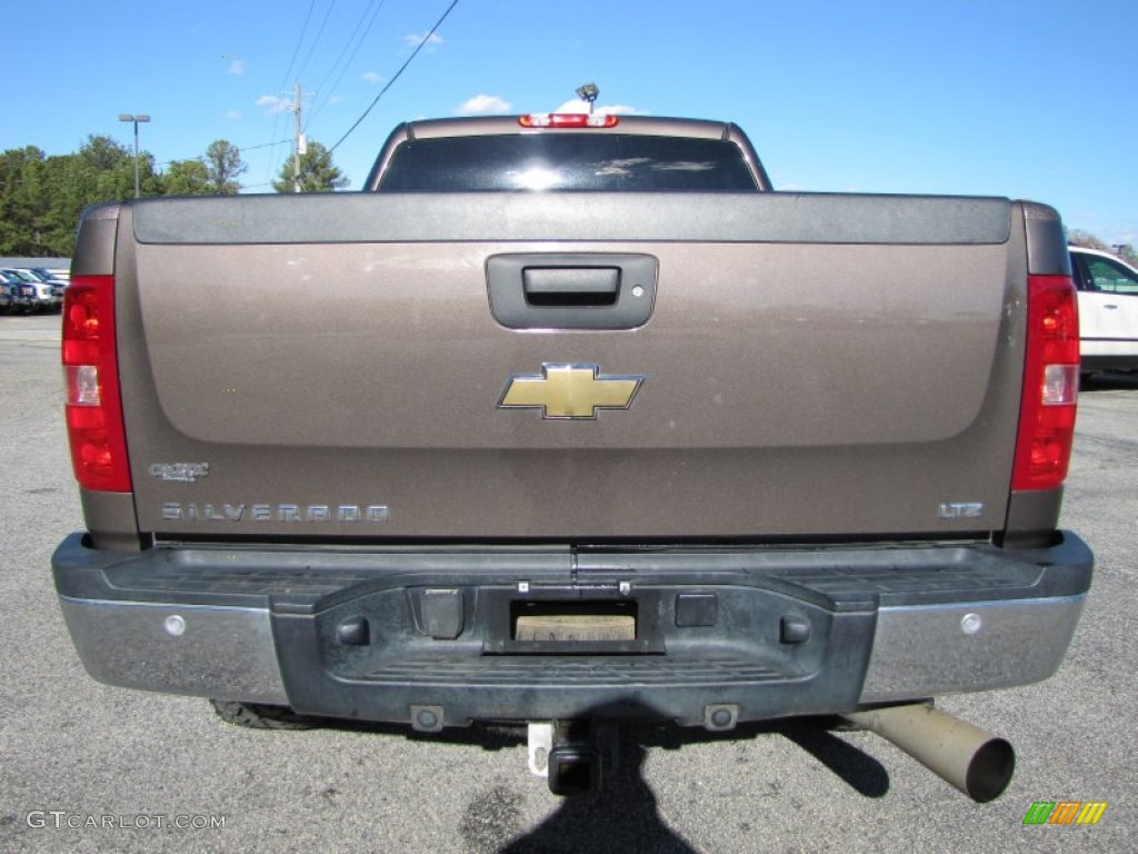 2007 Silverado 2500HD LTZ Crew Cab 4x4 - Desert Brown Metallic / Ebony photo #6