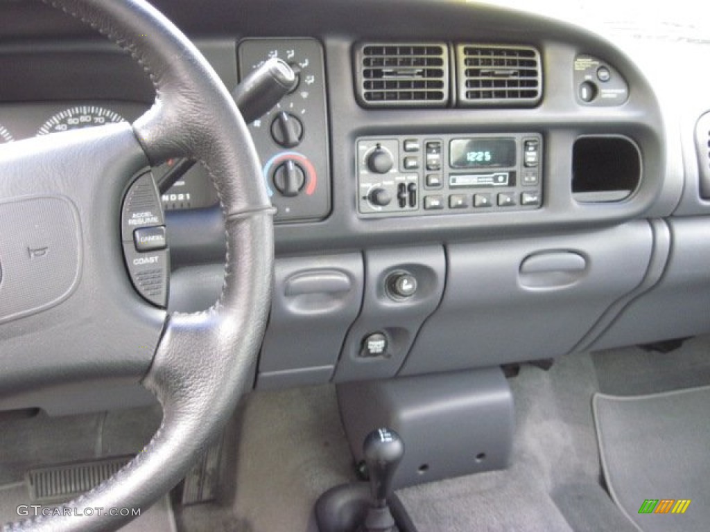 1999 Dodge Ram 1500 Sport Regular Cab 4x4 Controls Photo #64862948