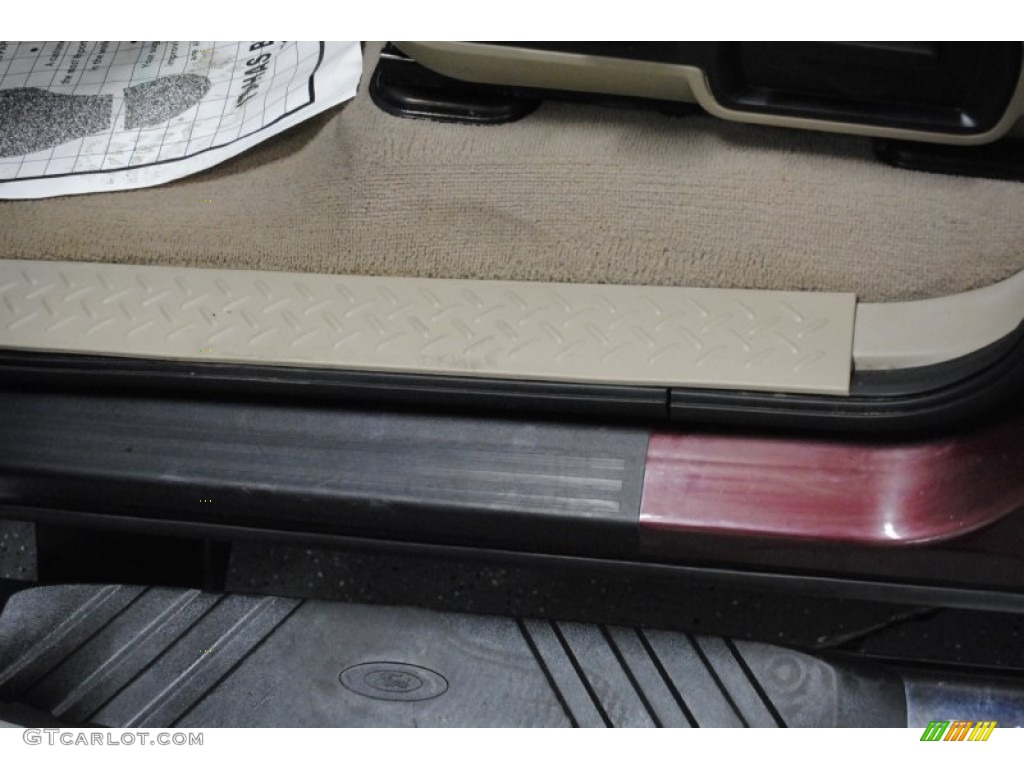 2005 F150 XLT SuperCrew 4x4 - Dark Toreador Red Metallic / Tan photo #56