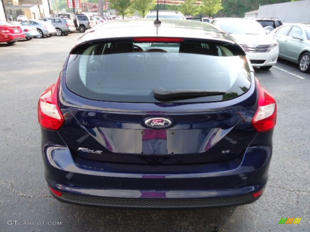 2012 Focus SE 5-Door - Kona Blue Metallic / Charcoal Black photo #3