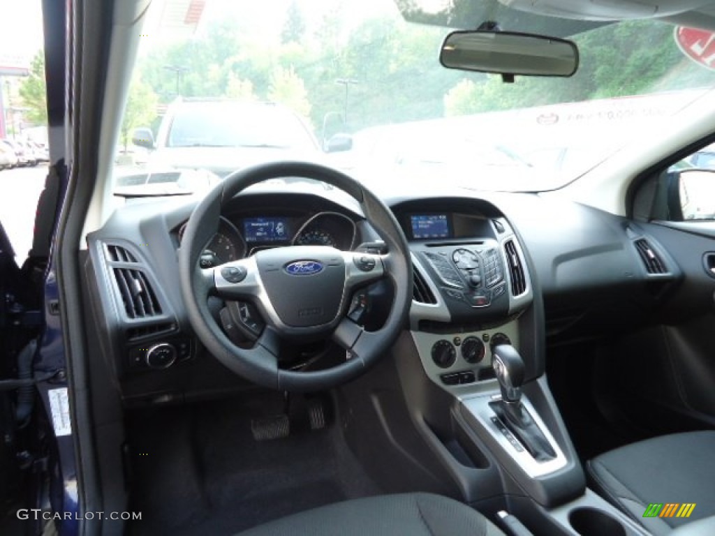 2012 Focus SE 5-Door - Kona Blue Metallic / Charcoal Black photo #12