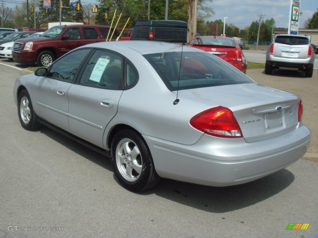 Silver Frost Metallic 2005 Ford Taurus SE Exterior Photo #64873031