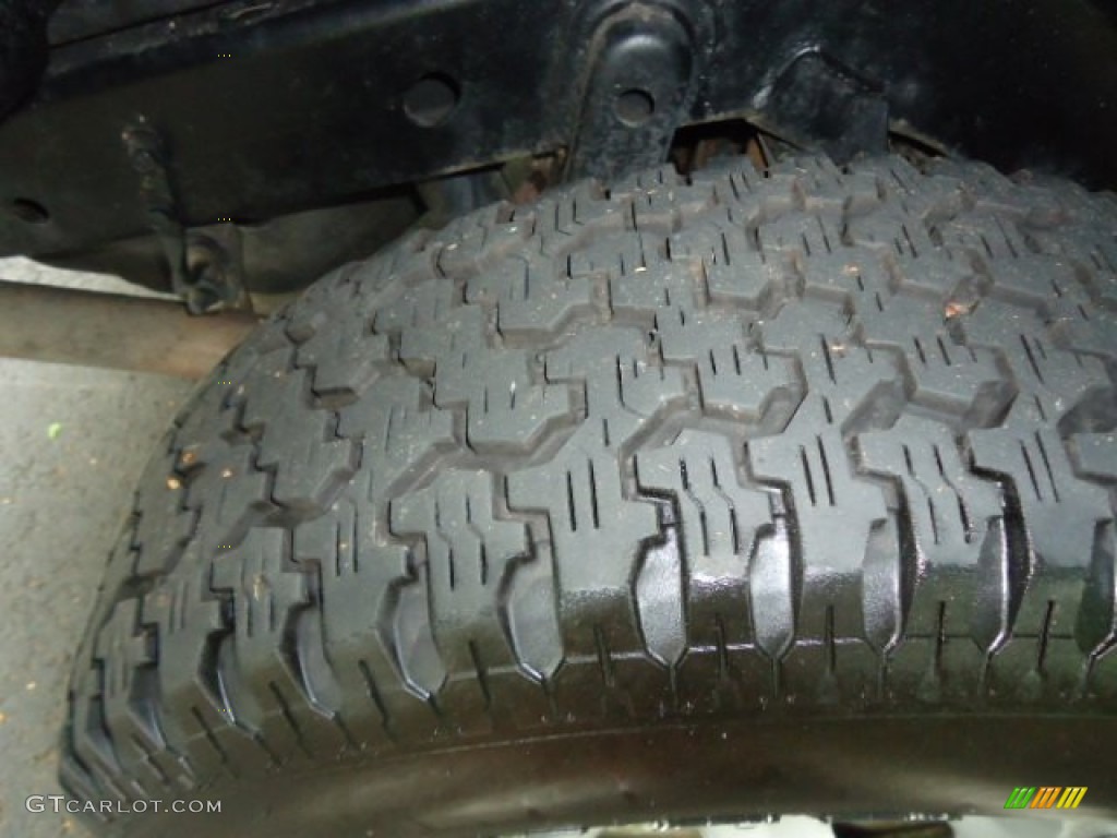 2004 Wrangler Sport 4x4 - Stone White / Dark Slate Gray photo #28