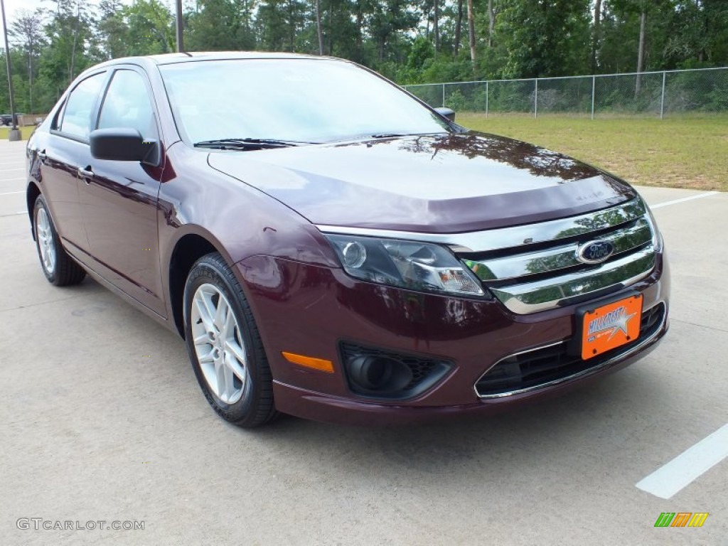 Bordeaux Reserve Metallic Ford Fusion