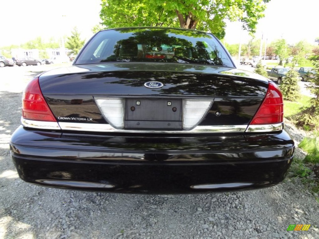 2006 Crown Victoria LX - Black / Charcoal Black photo #5