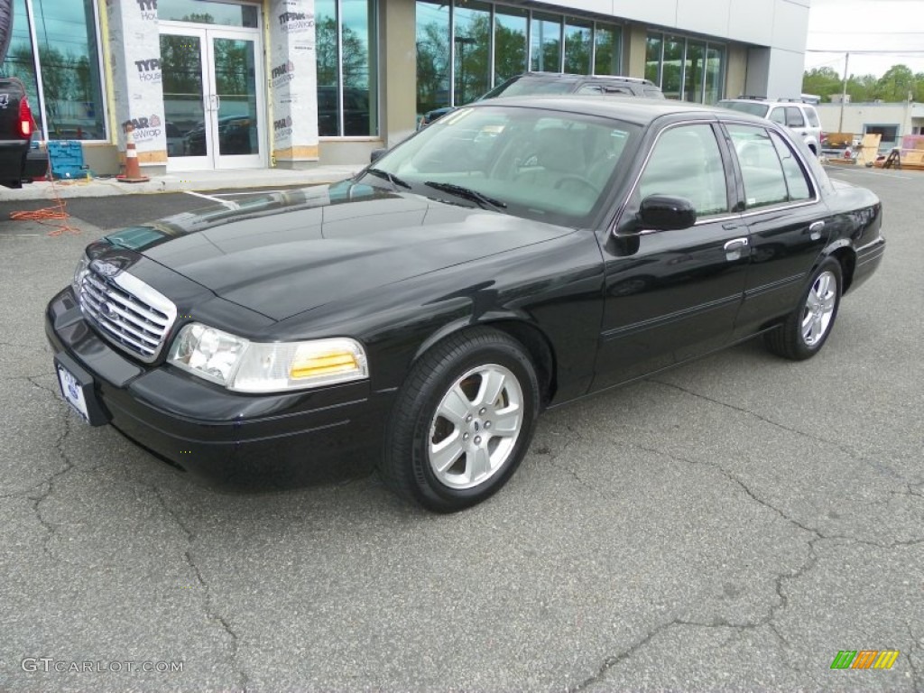 Black Ford Crown Victoria